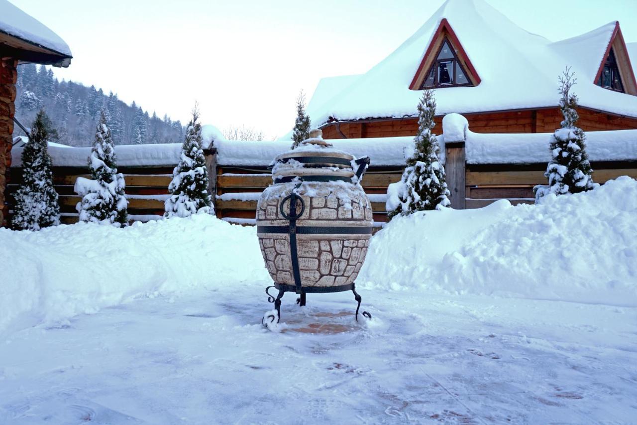 Затишний Готель "Едем" Mykulychyn Exterior photo
